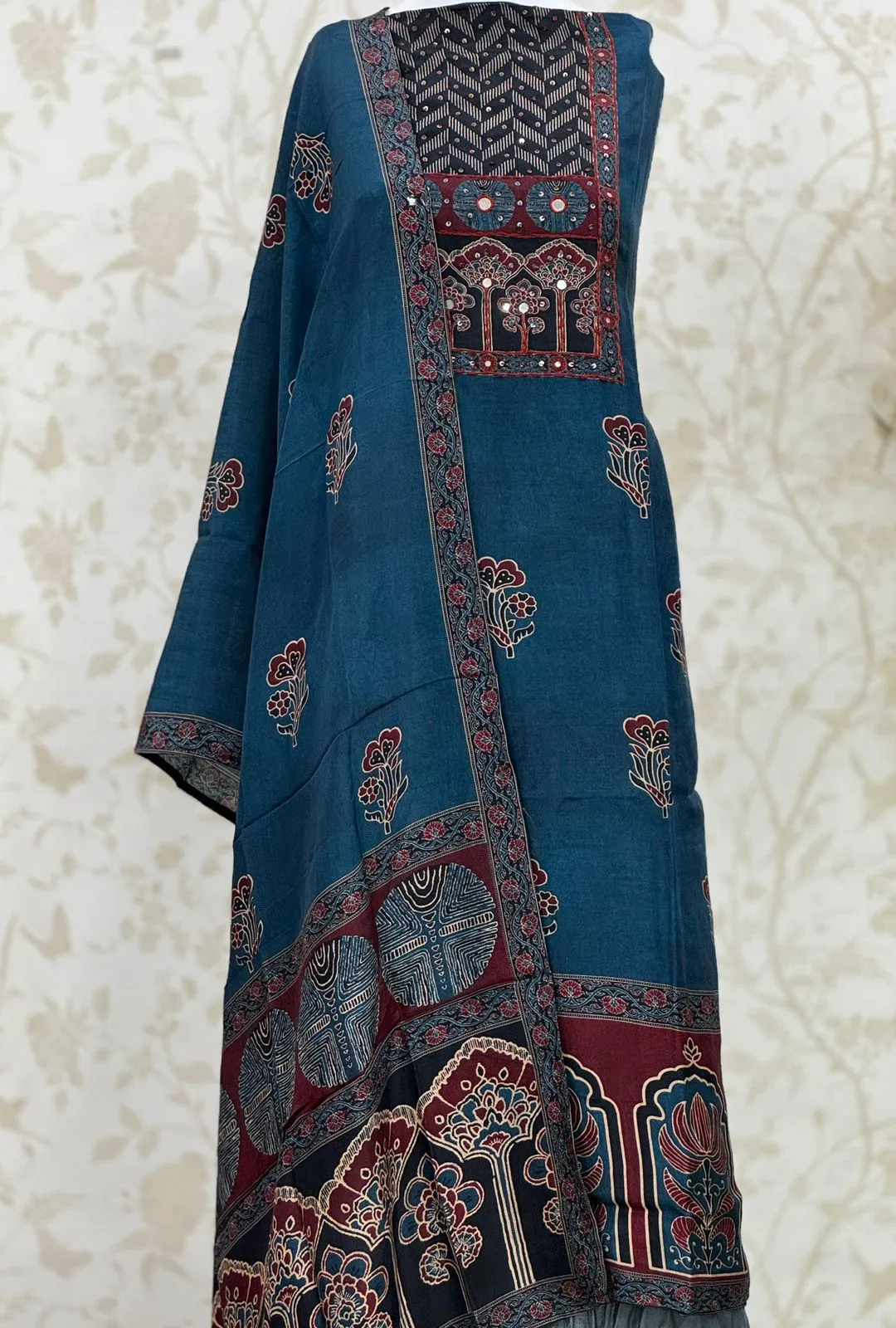 Elegant Muslin Printed Suit Set