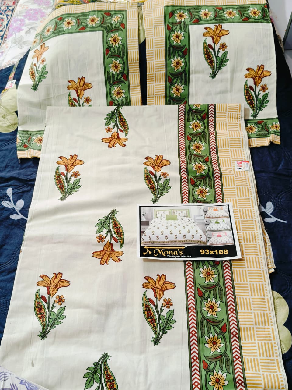 Elegant Floral Cotton Bedsheet Set