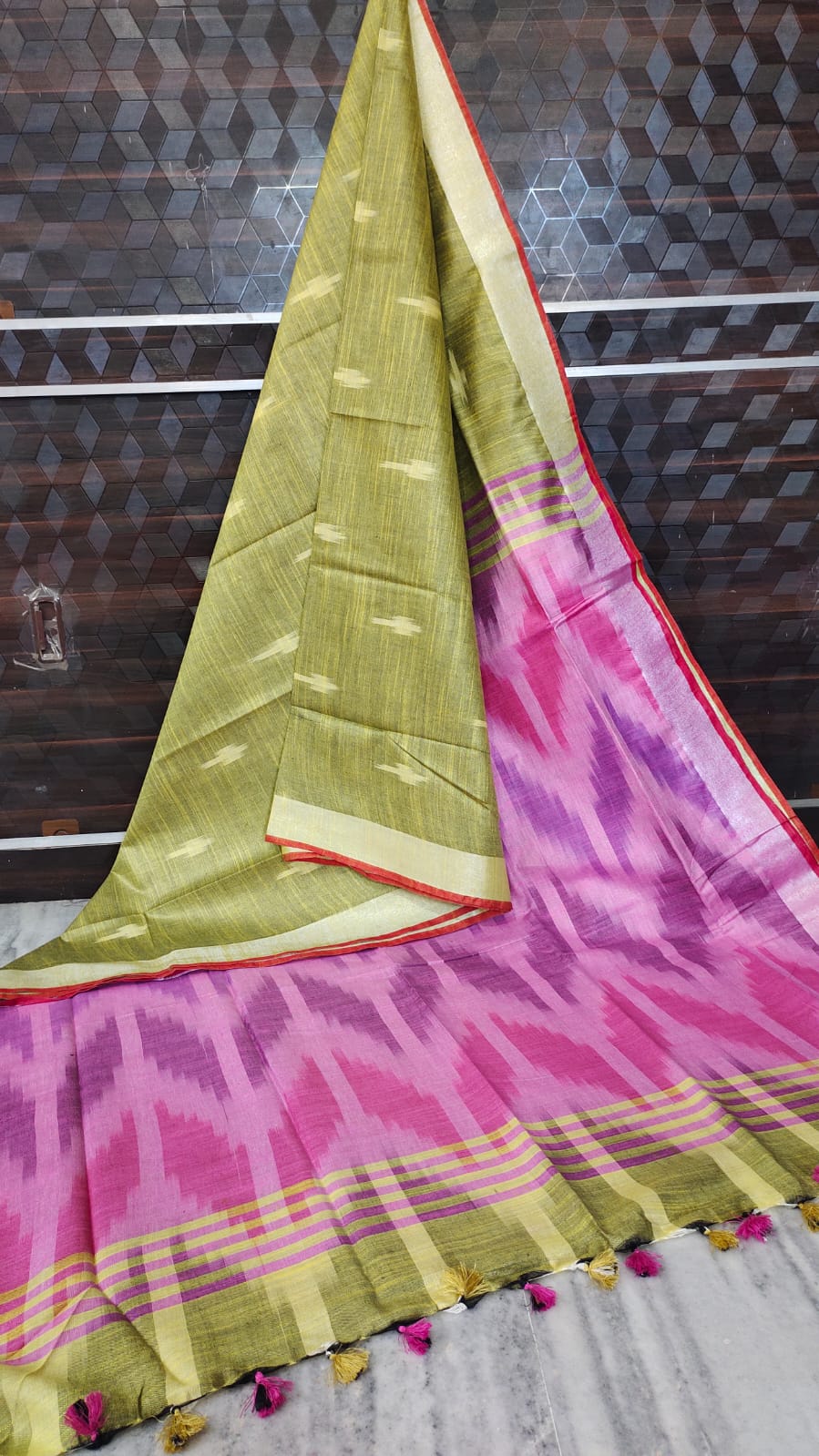 EKKAT LILEN SAREE