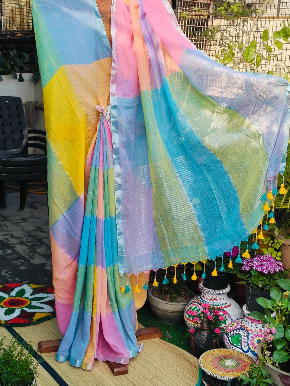 Elegant Multicolor Pure Linen Blend Saree - gallery