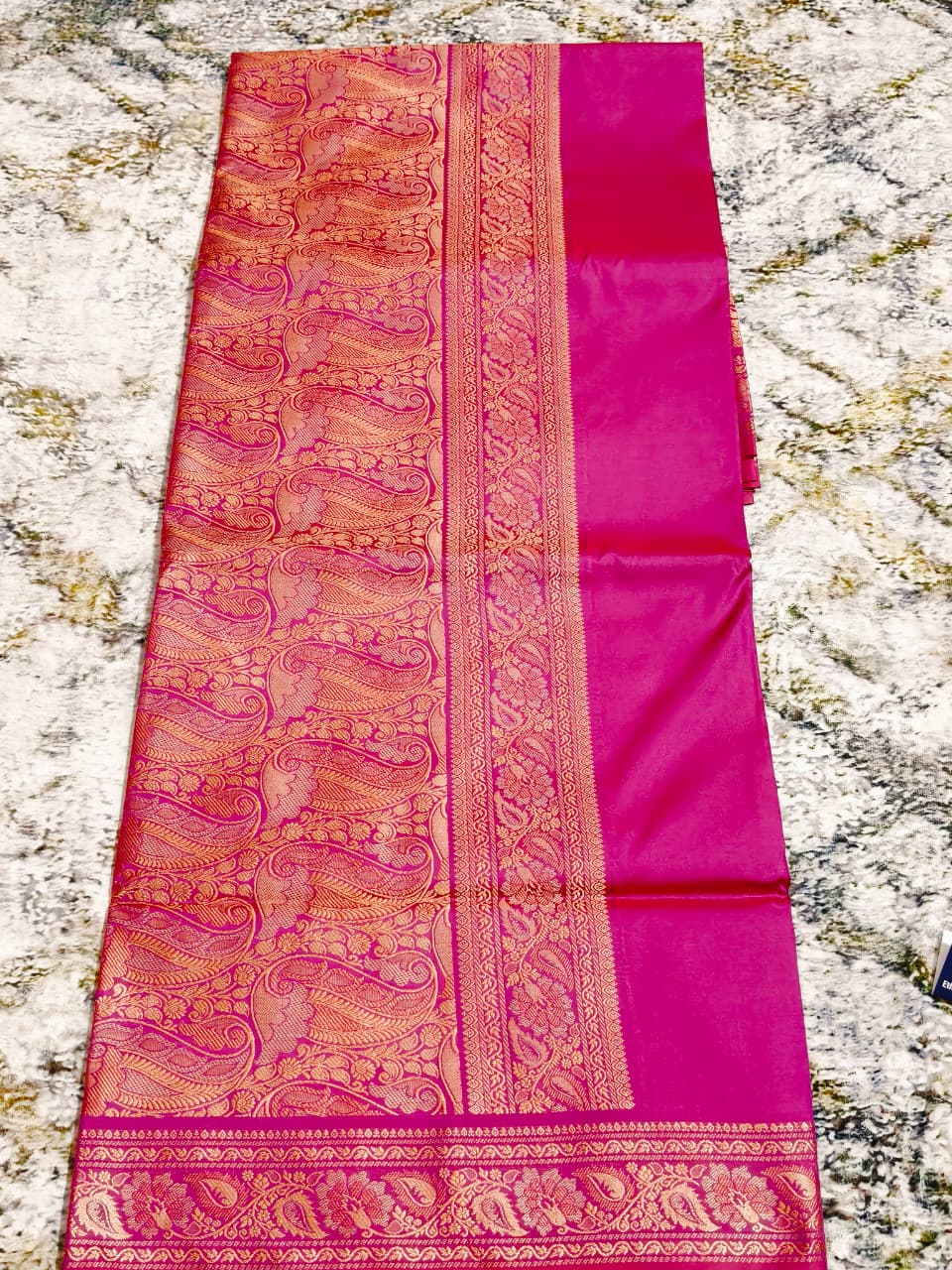 MAGENTA