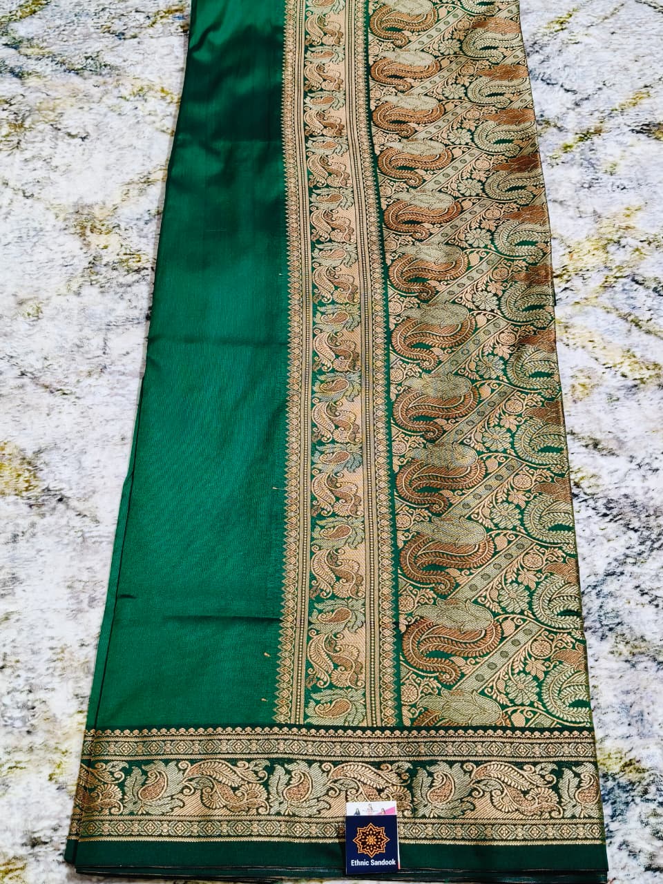 EMERALD GREEN